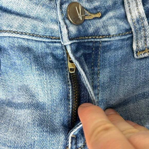 KanCan Low Rise Ankle Skinny Light Wash Stretch Denim Frayed Hem Jeans Size 26 - Picture 5 of 9